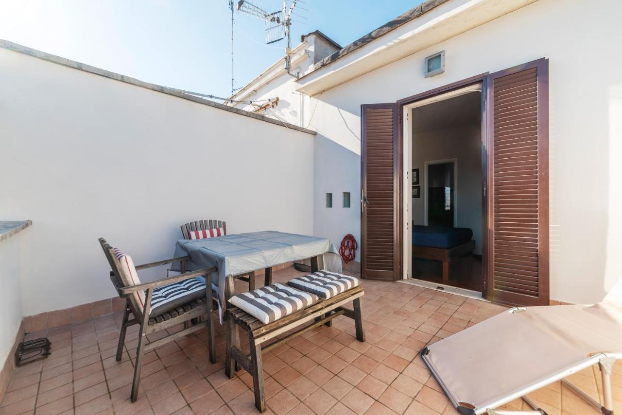 Bright Apt With Views Of San Pietro Rome Bagian luar foto