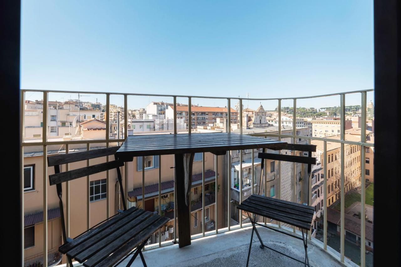 Bright Apt With Views Of San Pietro Rome Bagian luar foto