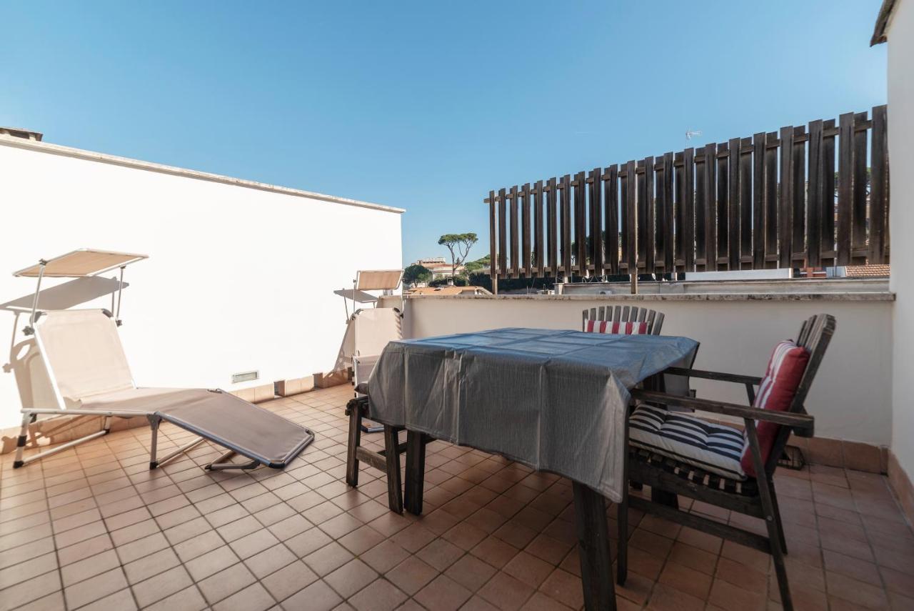 Bright Apt With Views Of San Pietro Rome Bagian luar foto